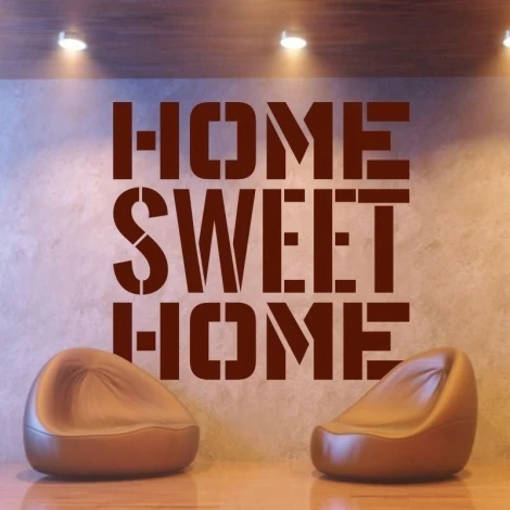 Naklejka 03X 03 home sweet home 1710 - Aranżacja w salonie. Ściany w jasnym kolorze, dwa brązowe fotele