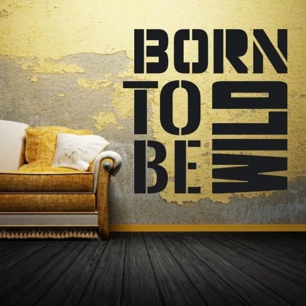 Naklejka 03X 16 born to be wild 1706 - Aranżacja w salonie. Ściany w odcieniu żółtym, meble w kolorze beżowym