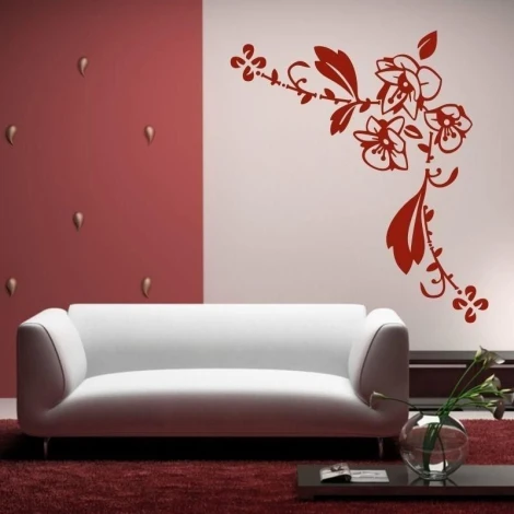 Naklejka 03X 08 ornament kwiatowy 1790 - Aranżacja w salonie. Ściany w odcieniach różu, sofa biała, dywan czerwony