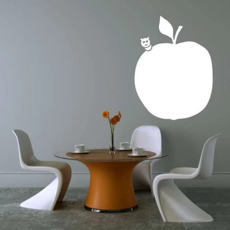 Tablica suchościeralna 057 jabłko - Aranżacja w jadalni. Ściany w jasnym kolorze, stół okrągły z brązowym blatem