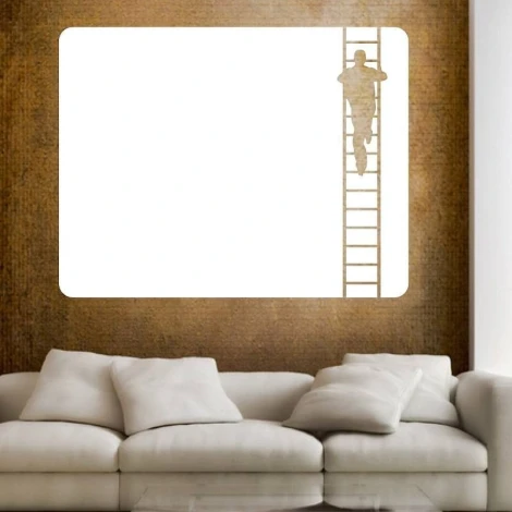 Tablica suchościeralna drabina 116 - Aranżacja w salonie. Ściany w odcieniu brązu, jasna kanapa w tle