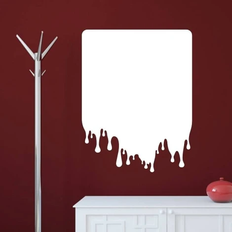 Tablica suchościeralna zaciek 091 - Aranżacja w pokoju. Ciemnoczerwone ściany i biała meblościanka