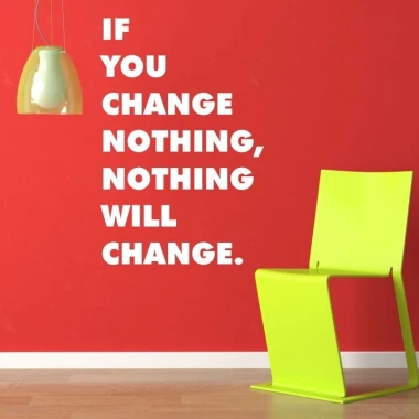 Naklejka if you change nothing 1952 - Aranżacja w pokoju. Czerwone ściany, zielone krzesło i lampa
