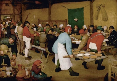 Reprodukcja The Peasant Wedding, Pieter Bruegel - Aranżacja w wiejskiej chacie. Ściany w kolorze beżowym, drewniane meble