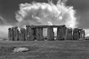 Fototapeta na ścianę Stonehenge FP 5555 - Wzór graficzny. Kamienne struktury w formie kręgów na tle chmur