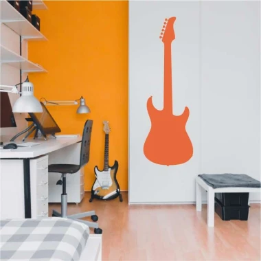 Szablon malarski gitara 2253 - Aranżacja w pokoju. Ściany w kolorze pomarańczowym i białym, nowoczesne meble