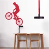 Szablon malarski BMX sporty rowerowe 2322 - Aranżacja w biurze. Jasne ściany, minimalistyczne meble, lampa wisząca