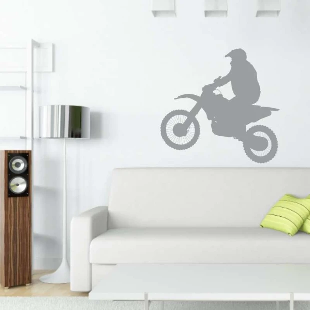 Motocykl krosowy szablon malarski 2314 - Aranżacja w salonie. Ściany w jasnym kolorze, minimalistyczne meble