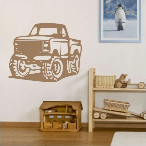 Szablon malarski auto terenowe 2331 - Aranżacja w pokoju dziecięcym. Ściany w jasnym kolorze, meble drewniane