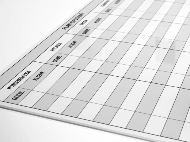 Suchościeralna tablica plan spotkań 087 - Wzór graficzny. Prosty układ z poziomymi i pionowymi liniami tworzy siatkę