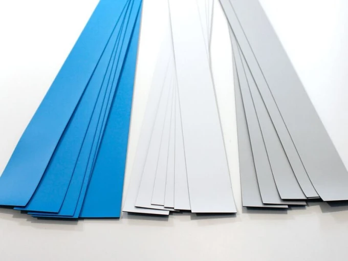 Listwa magnetyczna samoprzylepna do magnesów 60 cm - różne kolory - Wzór graficzny. Proste prostokątne kształty w kolorach