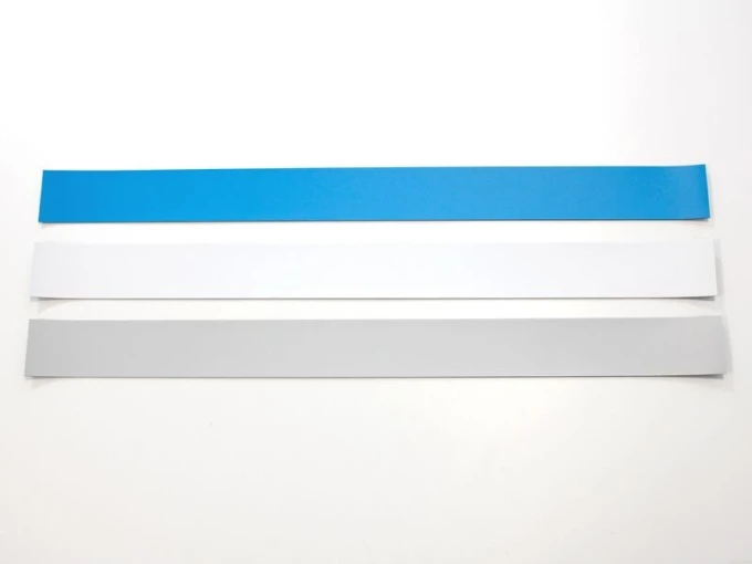 Listwa magnetyczna samoprzylepna do magnesów 60 cm - różne kolory - Wzór graficzny. Trzy prostokątne paski w kolorze