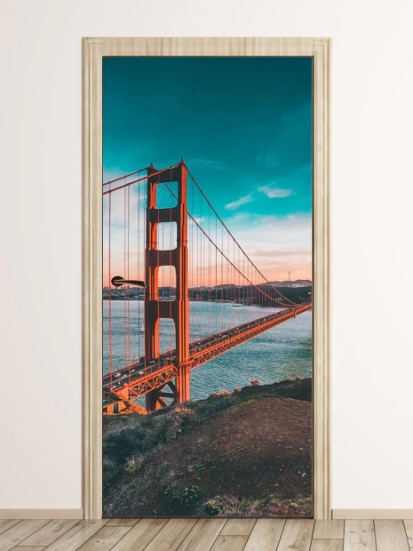 Fototapeta na drzwi z nadrukiem przedstawiającym most Golden Gate o zachodzie słońca