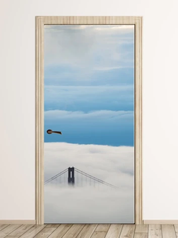 Fototapeta na drzwi most Golden Gate FP 5347 - Wzór graficzny. Most w chmurach na tle nieba w odcieniach niebieskiego