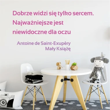 Szablon do malowania cytat: Dobrze widzi się tylko sercem 1970 - Aranżacja w pokoju dziecięcym. Ściany w jasnym kolorze