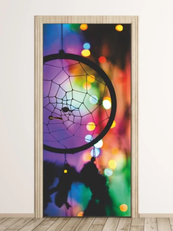 Fototapeta na drzwi dream catcher FP 6173 - Wzór graficzny. Koło z siecią, pióra, kolorowe tło z rozmytymi światłami