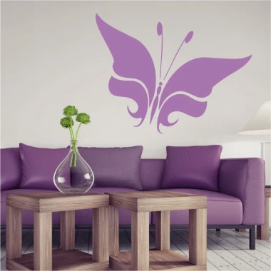 Naklejka na ścianę motyl 2354 - Aranżacja w salonie. Ściany w jasnym kolorze, meble w odcieniach fioletu