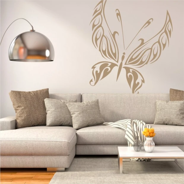 Naklejka na ścianę motyl 2356 - Aranżacja w salonie. Szare ściany, jasna sofa i lampa wisząca