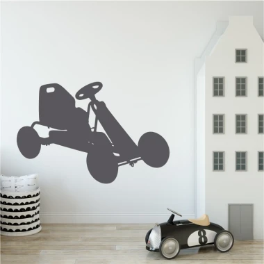 Naklejka na ścianę gokart 2324 - Aranżacja w pokoju dziecięcym. Ściany w jasnych kolorach, minimalistyczne meble