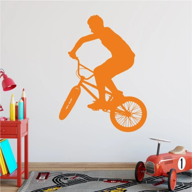 Energetyczna naklejka na ścianę z BMX-em, idealna do dziecięcego pokoju, dodająca dynamizmu i koloro