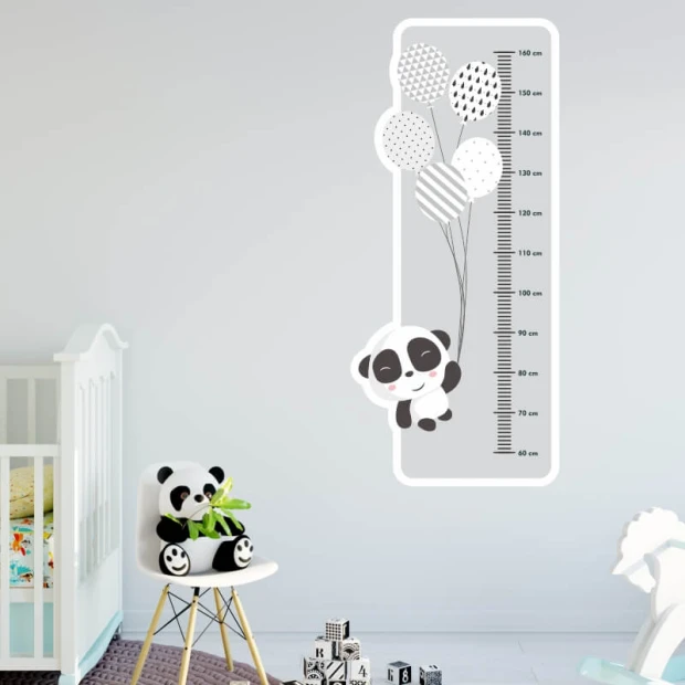 Naklejka miarka wzrostu dziecka miś panda 2459 - Aranżacja w pokoju dziecięcym. Ściany w jasnych kolorach, meble w stylu