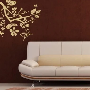 Elegancka naklejka gałąź 1033, w odcieniach beżu, idealnie uzupełnia nowoczesny salon, dodając mu le