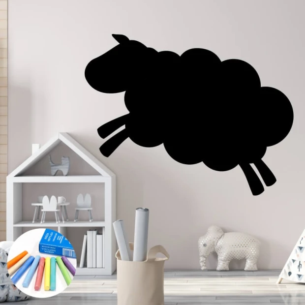 Naklejka kredowa dla dzieci owieczka 348 - Aranżacja w pokoju dziecięcym. Ściany w jasnych kolorach, minimalistyczne meble