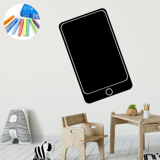 Naklejka kredowa smartfon 363 - Aranżacja w pokoju dziecięcym. Ściany w jasnych kolorach, drewniane meble