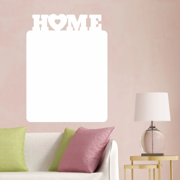 Tablica suchościeralna home 238 - Aranżacja w salonie. Ściany w jasnym kolorze, kanapa z poduszkami w zielonym i różowym