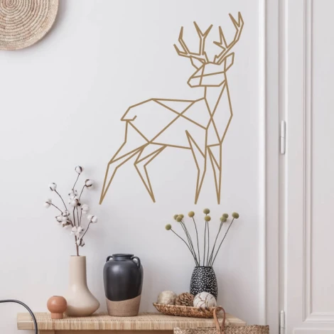 Naklejka na ścianę jeleń 2465 - Aranżacja w salonie. Ściany w jasnym kolorze, naturalne meble i rośliny