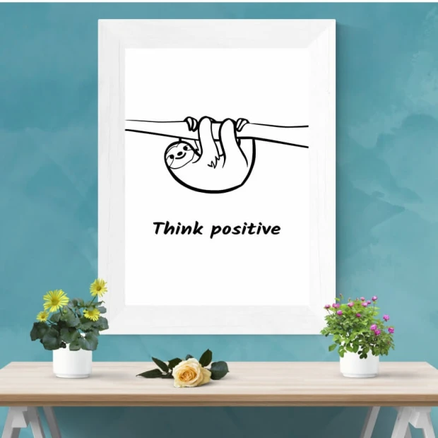 Plakat Think positive 014 - Wzór graficzny. Grafika przedstawia leniwca wiszącego na gałęzi z napisem Think positive