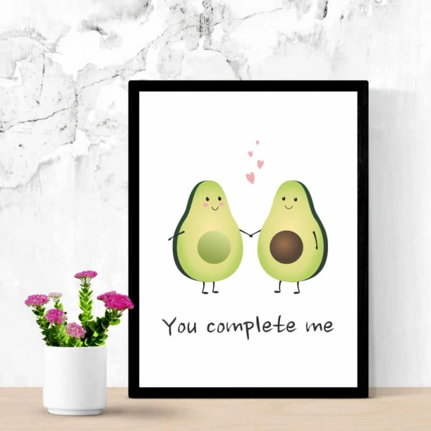 Plakat You complete me 034 - Wzór graficzny. Dwa awokado trzymające się za ręce z sercami nad nimi