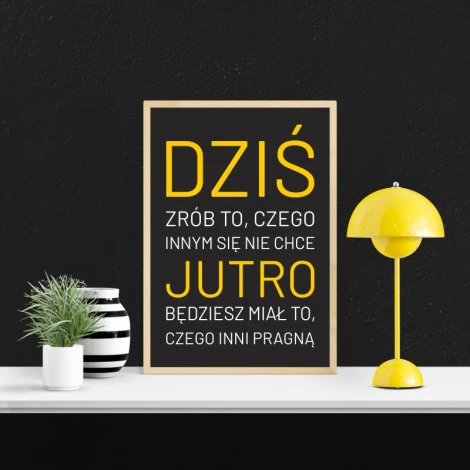 Plakat Dziś, jutro 049 - Aranżacja w nowoczesnym wnętrzu. Ściany w ciemnym kolorze, jasne meble