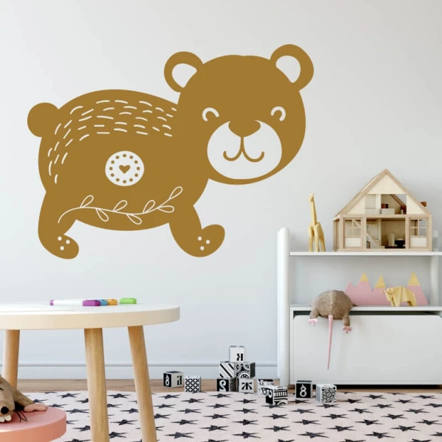 Naklejka na ścianę miś 2494 - Aranżacja w pokoju dziecięcym. Ściany w jasnych kolorach, minimalistyczne meble
