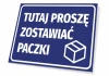 Tabliczka Tutaj proszę zostawiać paczki - Wzór graficzny. Niebieskie tło z białym tekstem i ikoną paczki