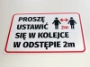 Naklejka Proszę ustawić się w kolejce w odstępie 2m - Wzór graficzny. Grafika przedstawia postacie ludzi i strzałki