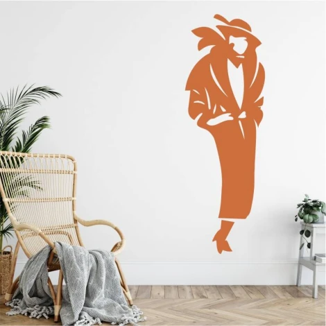 Naklejka na ścianę sylwetka kobieca 2531 - Aranżacja w salonie. Ściany w jasnym kolorze, podłoga drewniana, roślinność w tle