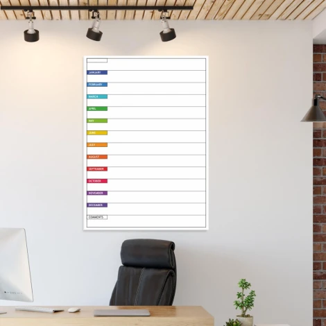 Magnetyczna tablica suchościeralna lean 043 planer roczny angielski - Aranżacja w biurze. Ściany w jasnym kolorze, drewniany