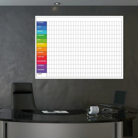 Tablica suchościeralna lean planer roczny 048 - Aranżacja w biurze. Ściany w odcieniu szaro-czarnym, nowoczesne meble