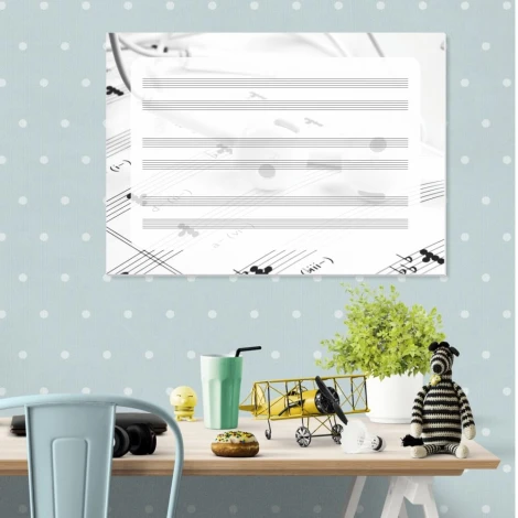 Pięciolinia suchościeralna tablica słuchawki EDU 041 - Aranżacja w pokoju dziecięcym. Ściany w jasnym kolorze z kropkami
