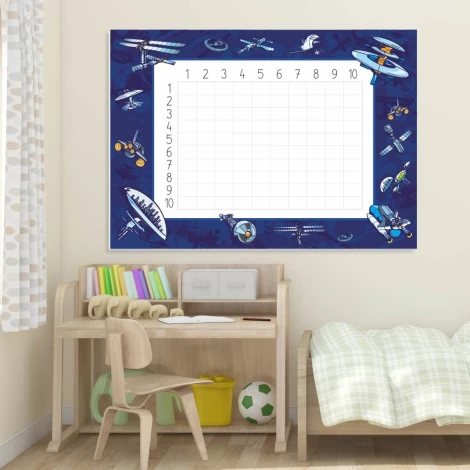 Tabliczka mnożenia tablica suchościeralna magnetyczna 014 - Aranżacja w pokoju dziecięcym. Ściany w jasnych kolorach, meble