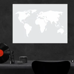 Tablica suchościeralna mapa świata 334 - Aranżacja w biurze. Ściany w ciemnym kolorze, minimalistyczne meble