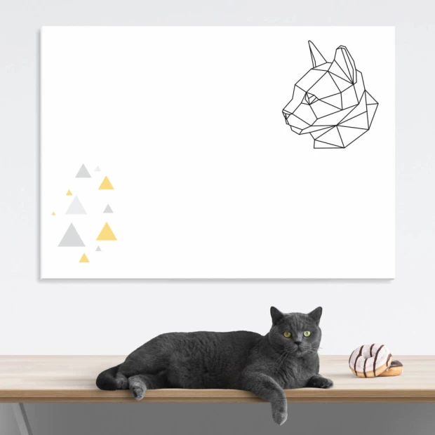 Tablica suchościeralna kot 458 - Wzór graficzny. Grafika przedstawia kontur kota w stylu geometrycznym oraz trójkąty