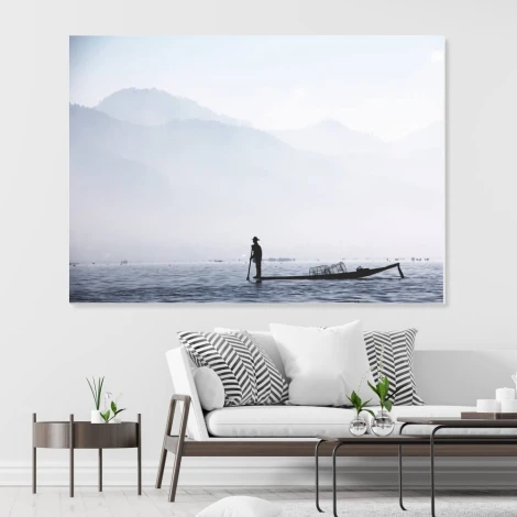 Magnetyczna tablica suchościeralna rybak 253 - Aranżacja w nowoczesnym salonie. Ściany w jasnych odcieniach, minimalistyczne