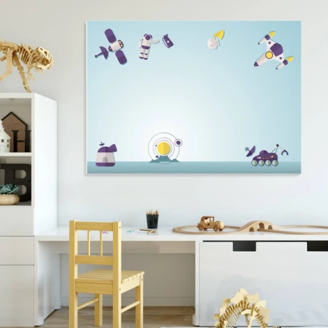 Tablica magnetyczna suchoscieralna dla dzieci kosmos 135 - Wzór graficzny. Grafika przedstawia astronautę, rakiety, satelity