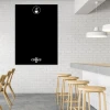 Tablica kredowa coffee 054 - Aranżacja w nowoczesnej kuchni. Ściany w jasnym kolorze, minimalistyczne meble