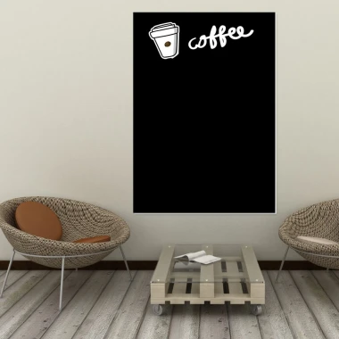 Tablica kredowa coffee 058 - Aranżacja w nowoczesnym wnętrzu. Ściany w jasnym kolorze, podłoga drewniana, meble w stylu