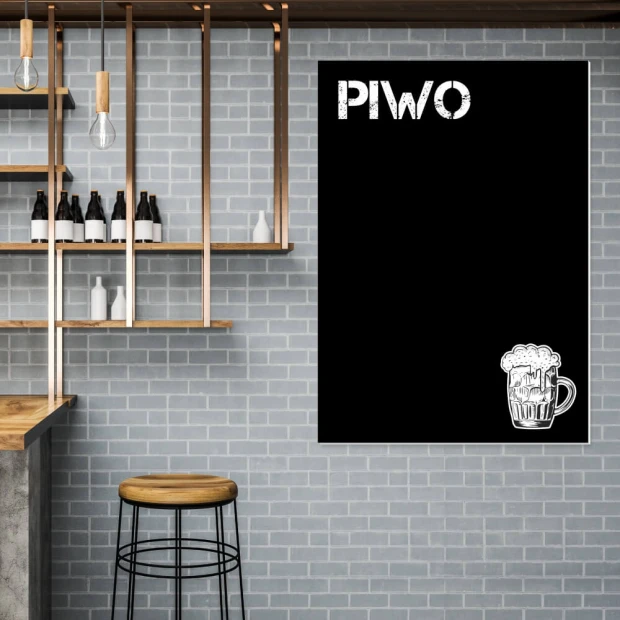 Tablica kredowa z nadrukiem napisu PIWO oraz grafiką kufla z pianką we wnętrzu