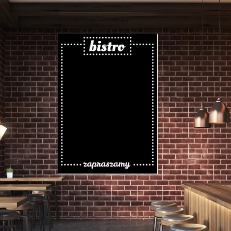 Tablica kredowa z nadrukiem bistro zapraszamy 069 - Aranżacja w restauracji. Ciemne cegły, drewniane meble i oświetlenie