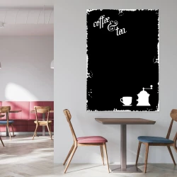 Tablica kredowa z nadrukiem coffee and tea 020 - Aranżacja w kawiarni. Ściany w jasnych odcieniach, meble w kolorze drewna